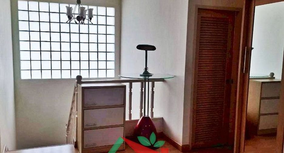For sale 4 bedrooms house in Khlong Sam Wa, Bangkok