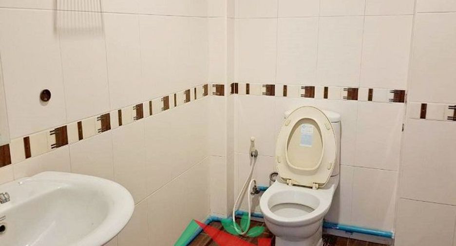 For sale 4 bedrooms house in Khlong Sam Wa, Bangkok
