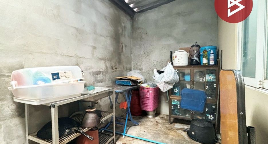 Casa adosada en venta de 2 habitaciones en Phra Samut Chedi, Samut Prakan