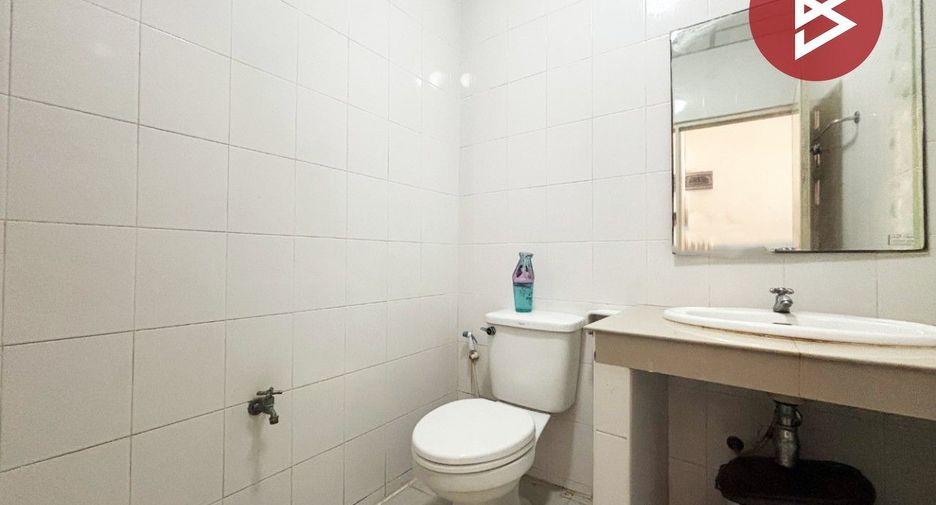 Casa adosada en venta de 2 habitaciones en Phra Samut Chedi, Samut Prakan