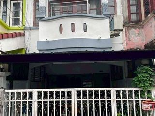 For sale 3 bedrooms townhouse in Bang Khen, Bangkok