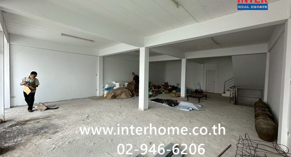 Local comercial en venta de 4 habitaciones en Don Mueang, Bangkok