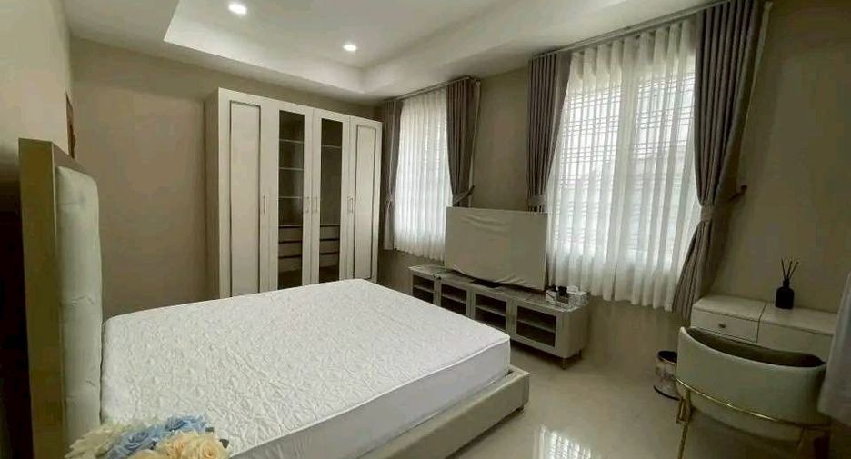 Haus zum Kauf mit 5 Zimmer in Sai Mai, Bangkok