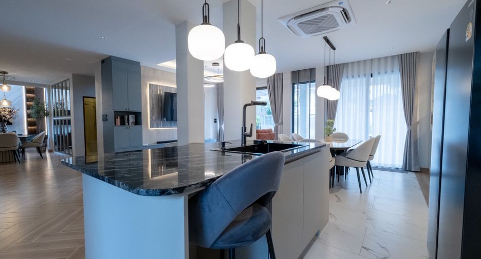For rent and for sale 5 bedrooms house in San Sai, Chiang Mai