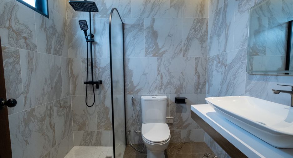 For rent and for sale 5 bedrooms house in San Sai, Chiang Mai