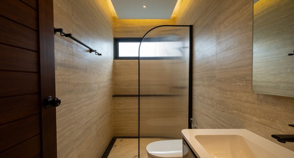 For rent and for sale 5 bedrooms house in San Sai, Chiang Mai
