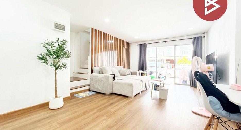 For sale 3 bedrooms townhouse in Bang Bo, Samut Prakan