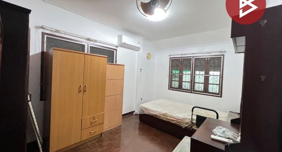 For sale 3 bedrooms townhouse in Pak Kret, Nonthaburi