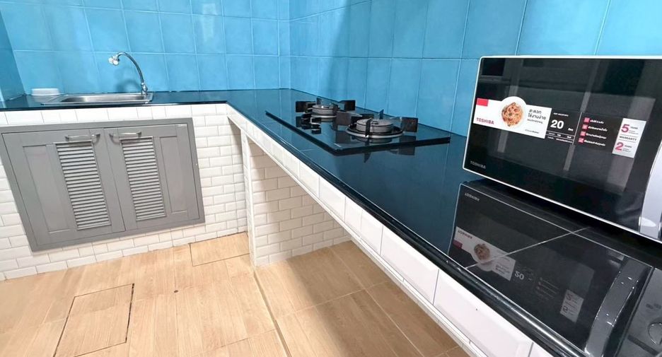 For rent 3 bedrooms townhouse in Mueang Chiang Mai, Chiang Mai
