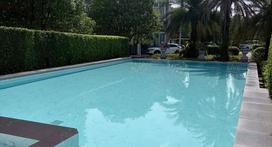 For rent 3 bedrooms townhouse in Mueang Chiang Mai, Chiang Mai