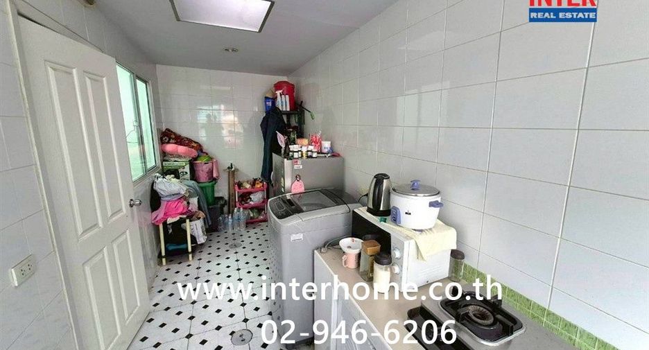 Reihenhaus zum Kauf mit 3 Zimmer in Saphan Sung, Bangkok