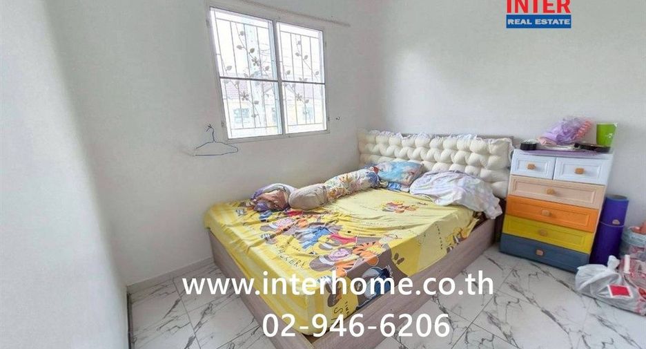 Reihenhaus zum Kauf mit 3 Zimmer in Saphan Sung, Bangkok