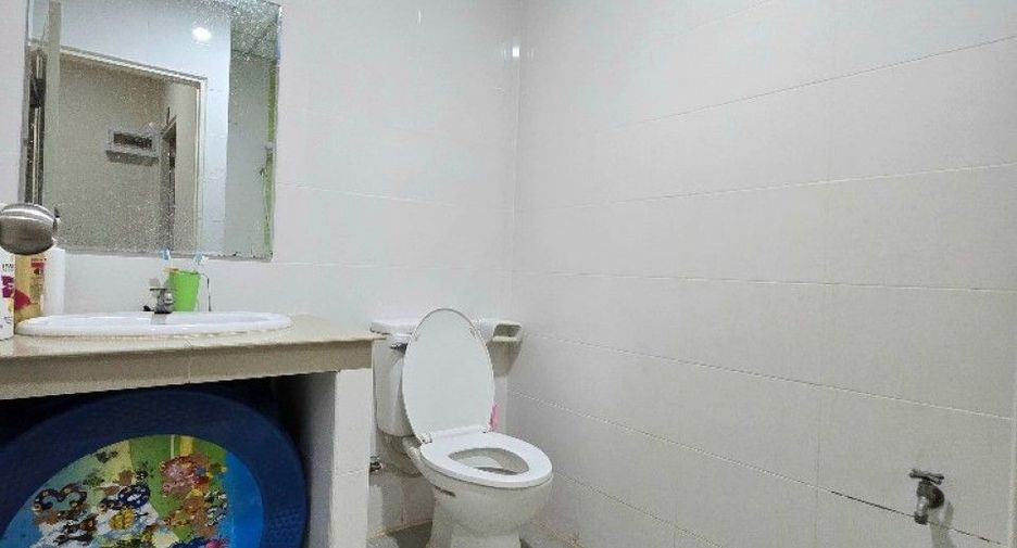 Reihenhaus zum Kauf mit 2 Zimmer in Phra Samut Chedi, Samut Prakan