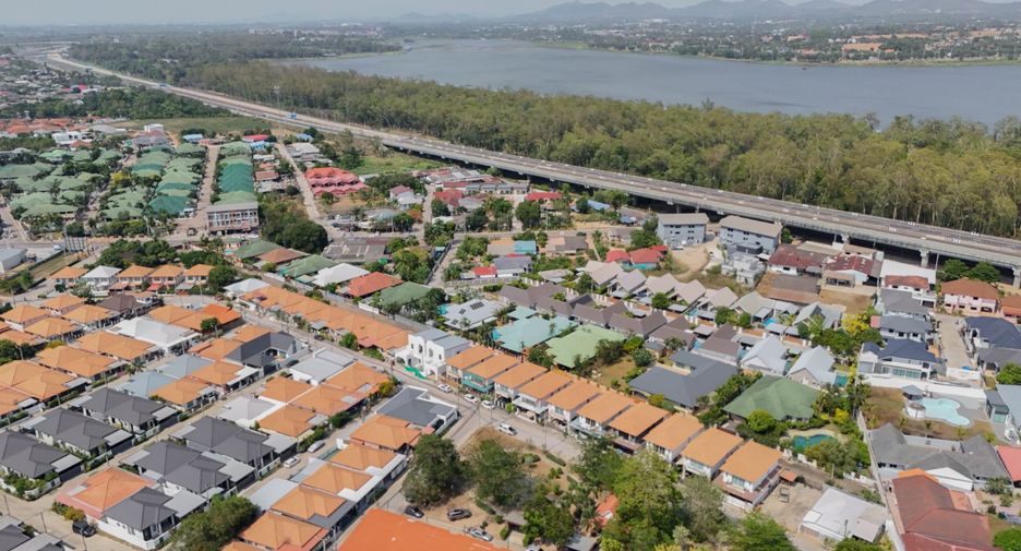 For sale 2 bedrooms house in East Pattaya, Pattaya