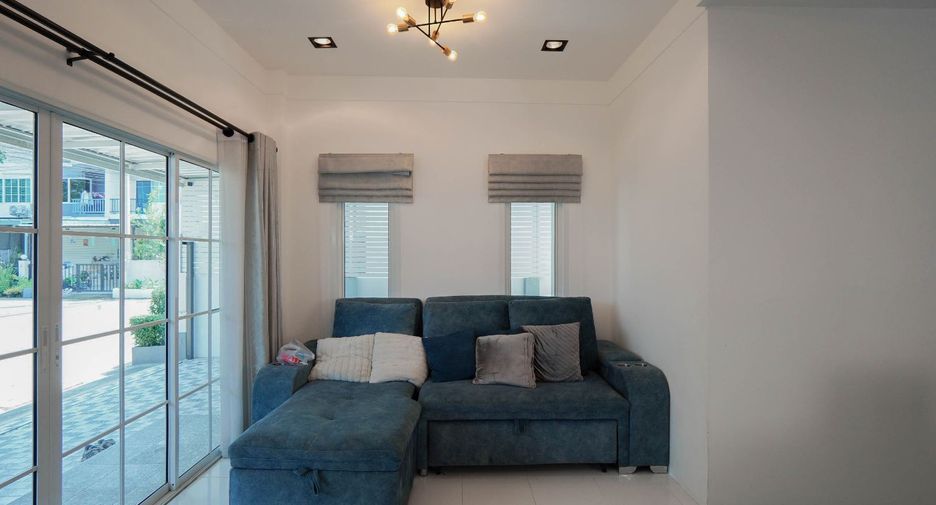 For sale 2 bedrooms house in East Pattaya, Pattaya