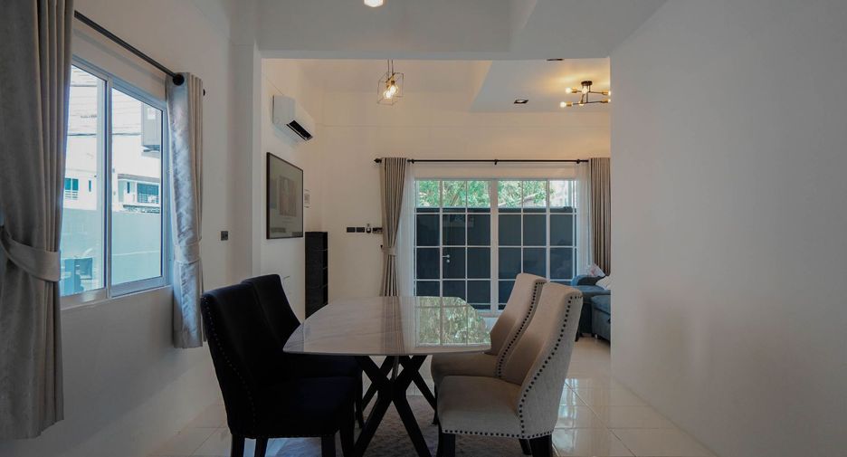 For sale 2 bedrooms house in East Pattaya, Pattaya