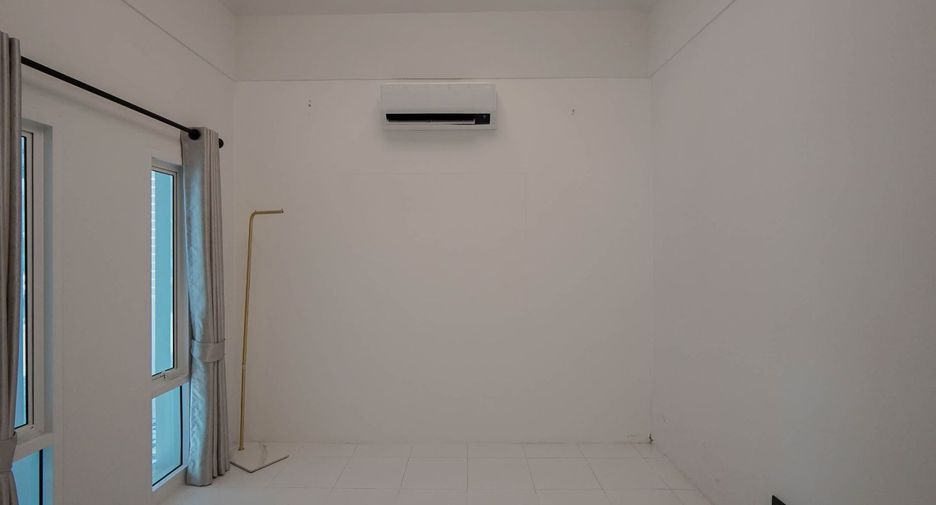 For sale 2 bedrooms house in East Pattaya, Pattaya