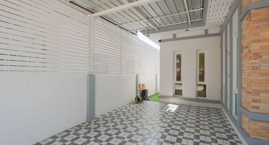 For sale 2 bedrooms house in East Pattaya, Pattaya