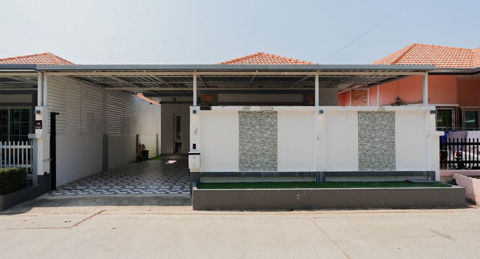 For sale 2 bedrooms house in East Pattaya, Pattaya