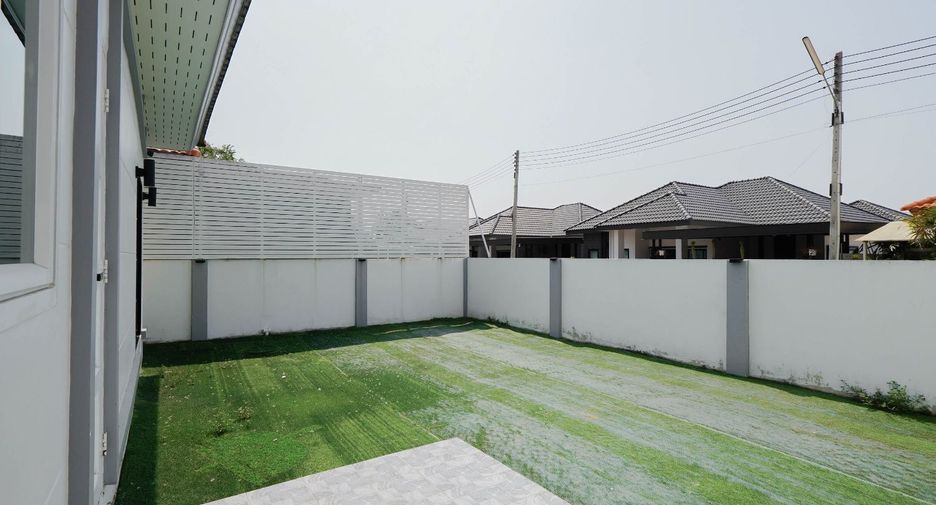 For sale 2 bedrooms house in East Pattaya, Pattaya