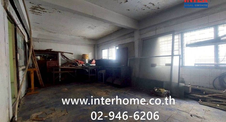 Продажа 7 спальни торговое помещение в Mueang Samut Prakan, Самутпракан