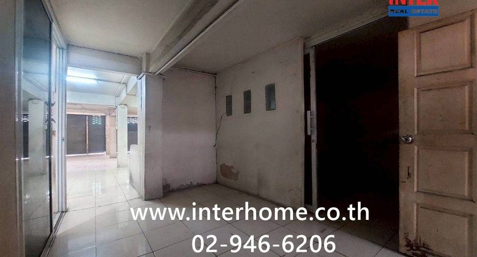 Продажа 7 спальни торговое помещение в Mueang Samut Prakan, Самутпракан