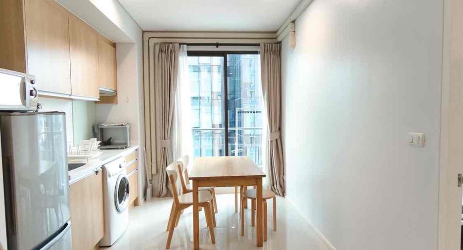 For rent 1 bed condo in Watthana, Bangkok