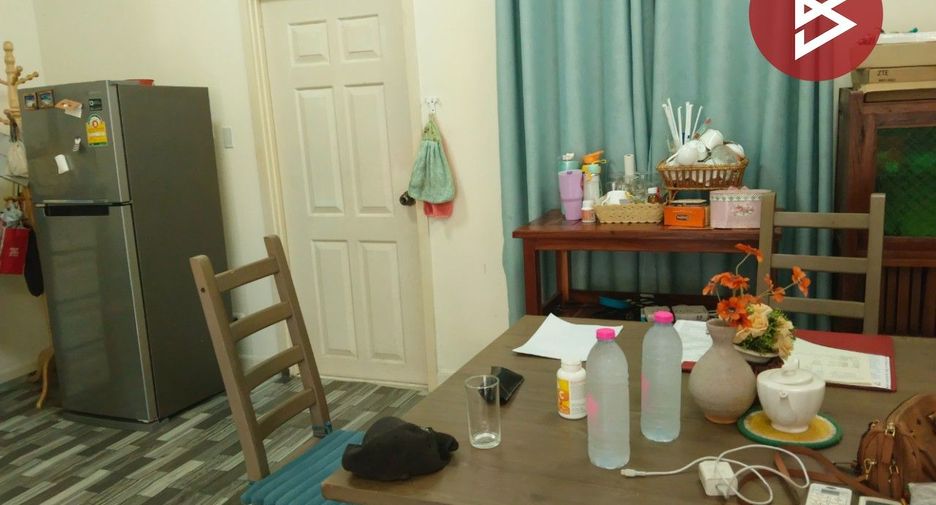 À vendre 3 chambres maison de ville à Sam Phran, Nakhon Pathom