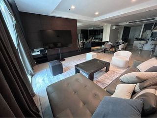For rent 3 ベッドルーム condo in Khlong Toei, Bangkok