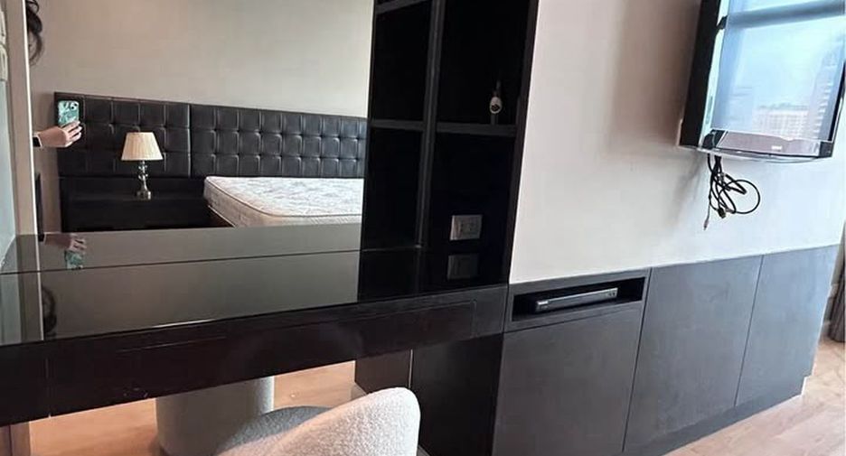 Wohnung zur Miete mit 3 Zimmer in Khlong Toei, Bangkok