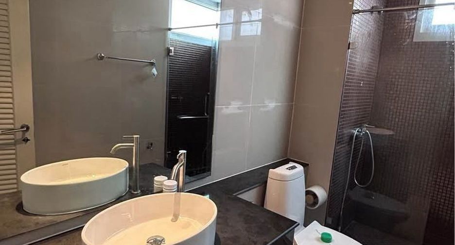 Wohnung zur Miete mit 3 Zimmer in Khlong Toei, Bangkok