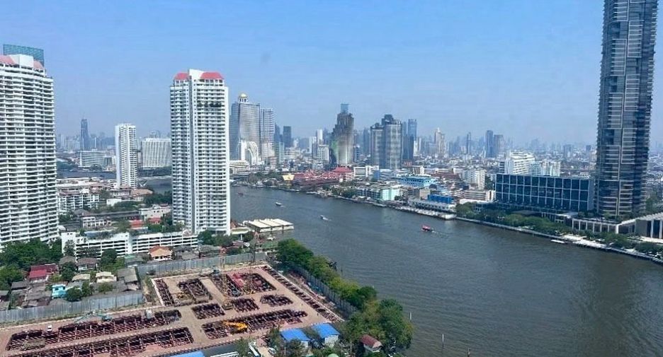 For rent 2 bedrooms condo in Khlong San, Bangkok