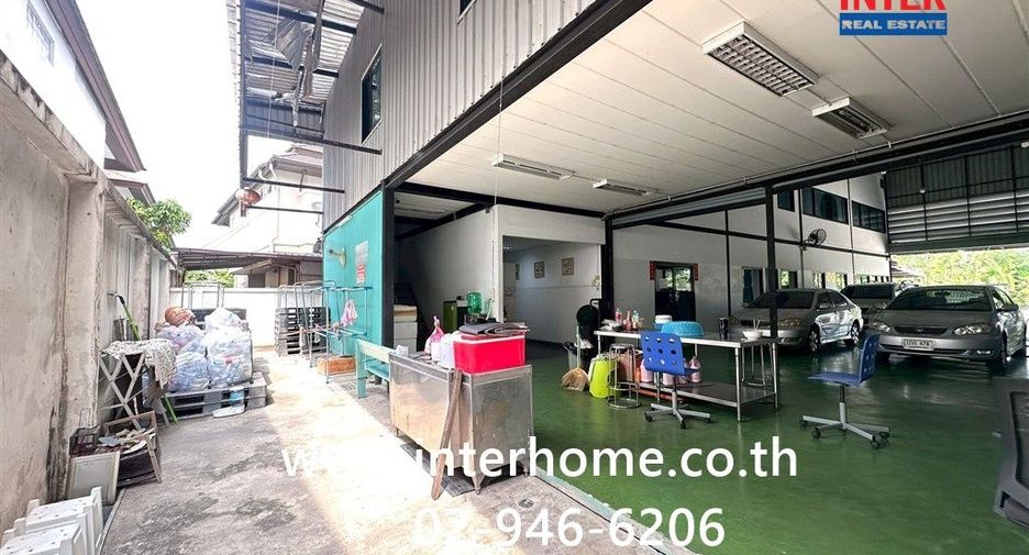 À vendre 11 chambres entrepôt à Lat Phrao, Bangkok