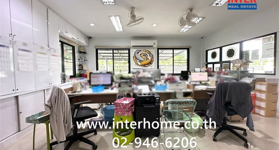 À vendre 11 chambres entrepôt à Lat Phrao, Bangkok