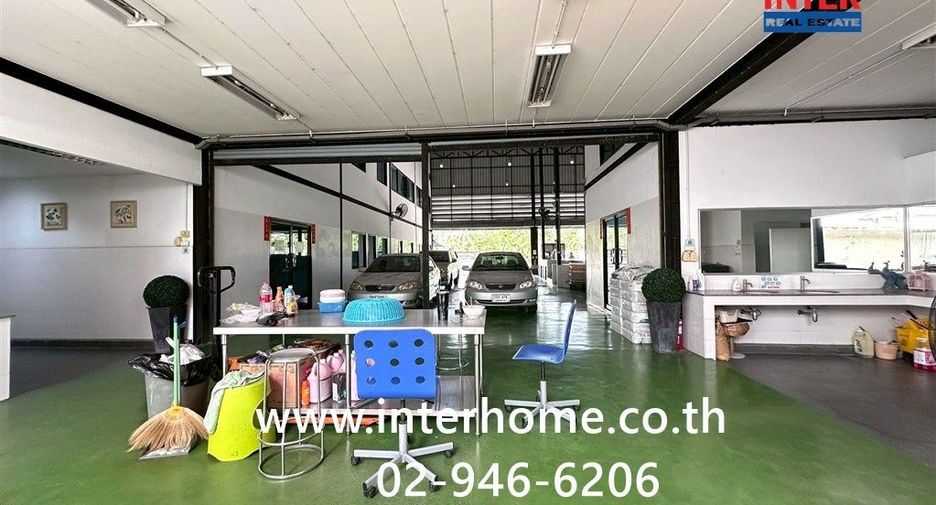 À vendre 11 chambres entrepôt à Lat Phrao, Bangkok