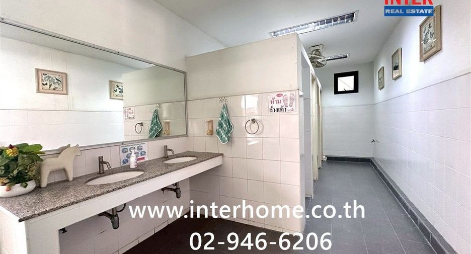 À vendre 11 chambres entrepôt à Lat Phrao, Bangkok