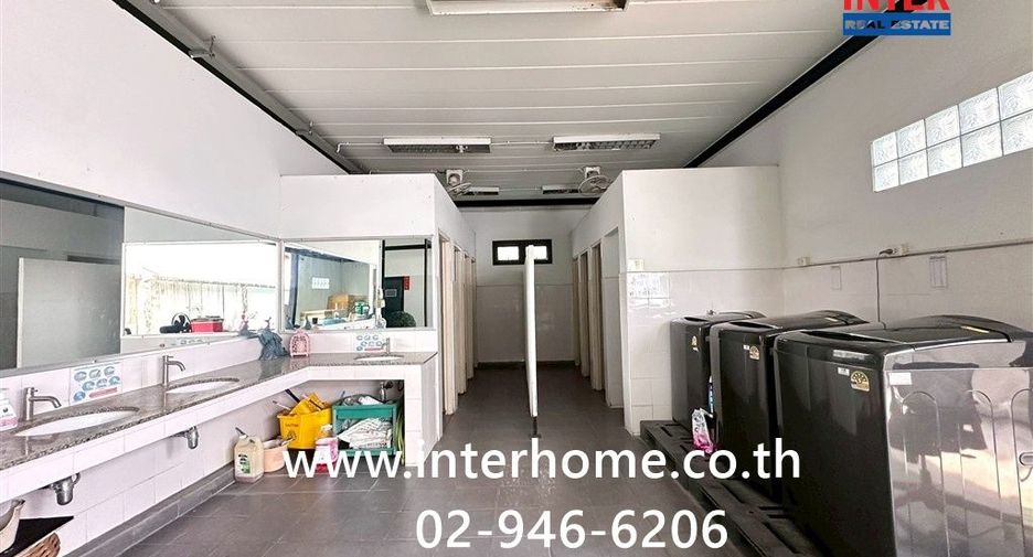 À vendre 11 chambres entrepôt à Lat Phrao, Bangkok