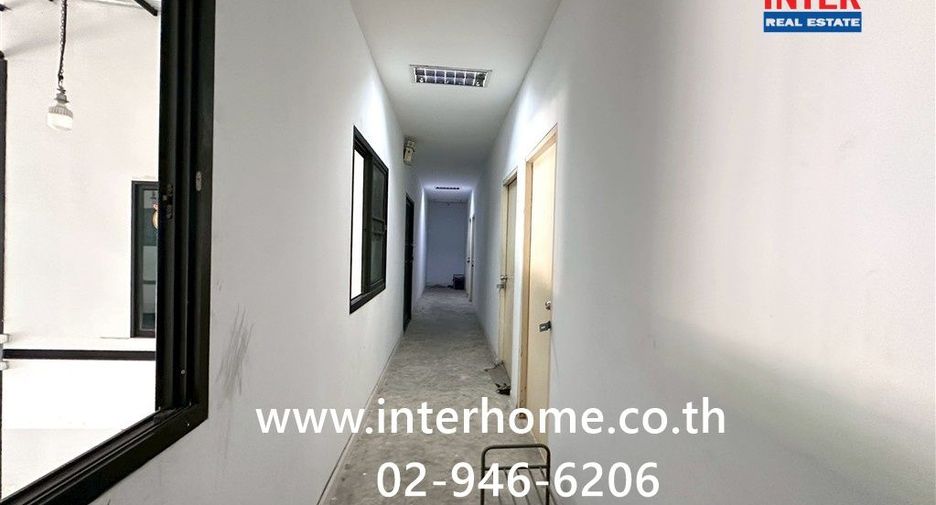 À vendre 11 chambres entrepôt à Lat Phrao, Bangkok