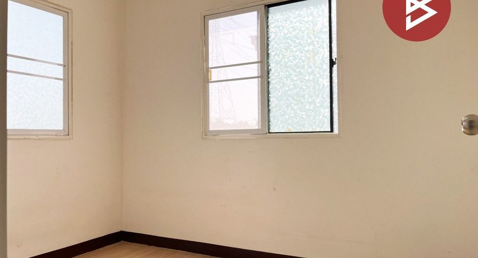 Casa adosada en venta de 3 habitaciones en Bang Khae, Bangkok