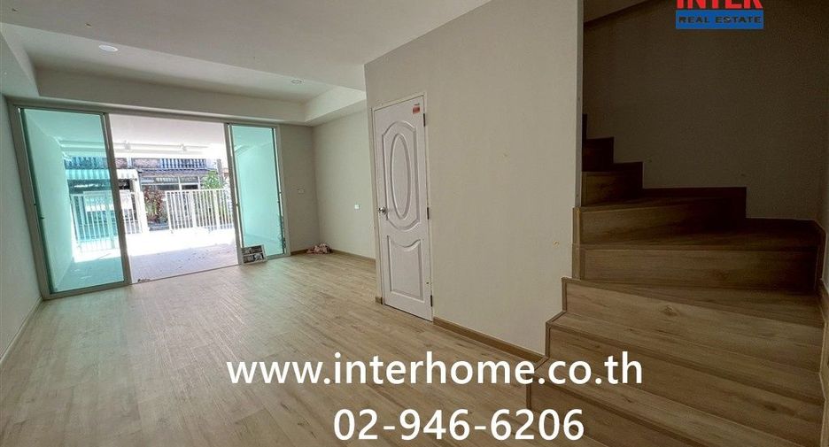 For sale 2 bedrooms townhouse in Bang Kapi, Bangkok