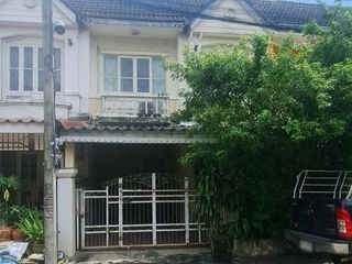 出售 3 卧室 联排别墅 在 Khlong Sam Wa, 曼谷