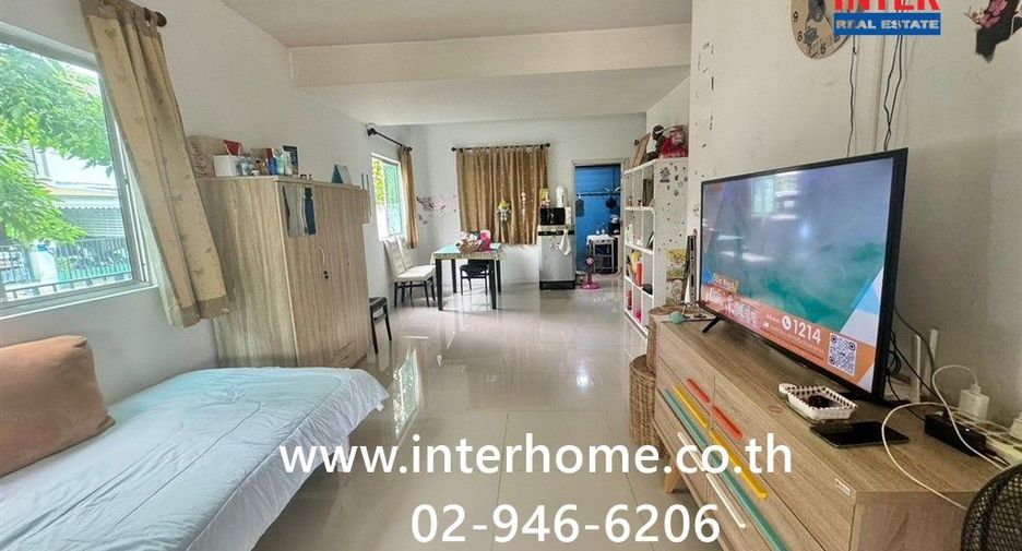 Casa adosada en venta de 3 habitaciones en Bang Khae, Bangkok