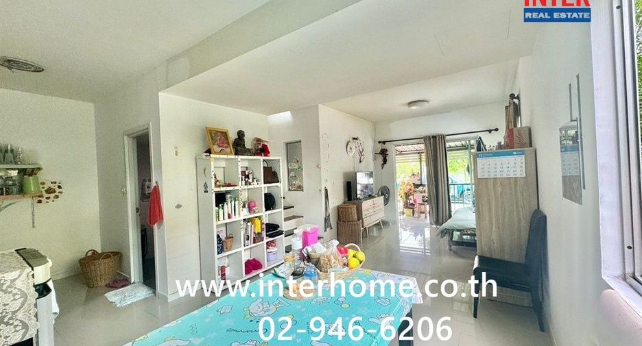Casa adosada en venta de 3 habitaciones en Bang Khae, Bangkok