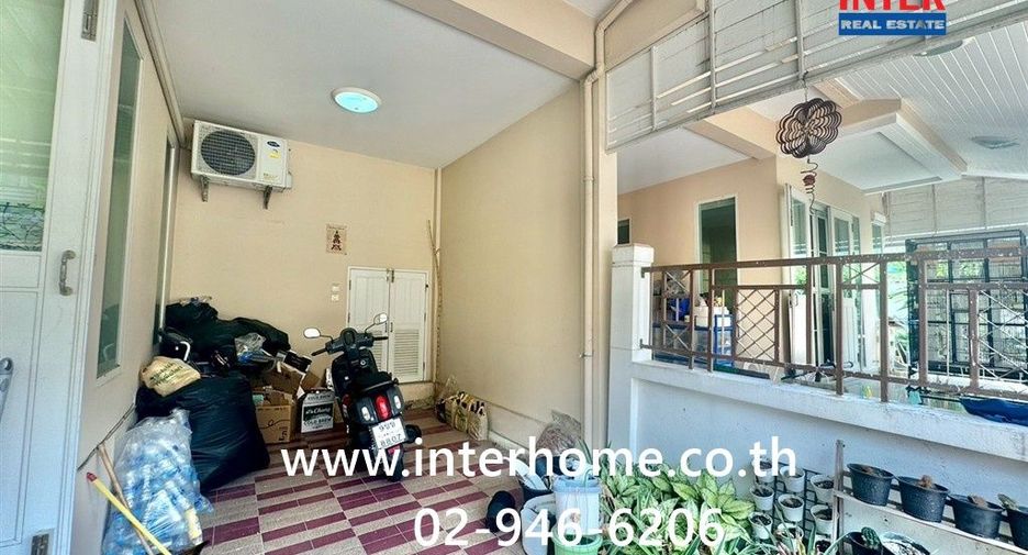 Casa adosada en venta de 3 habitaciones en Bang Kruai, Nonthaburi