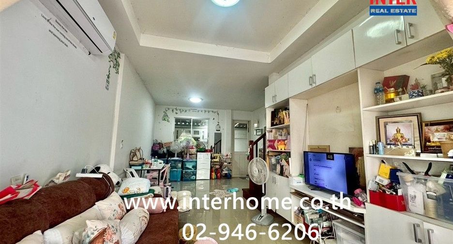 Casa adosada en venta de 3 habitaciones en Bang Kruai, Nonthaburi
