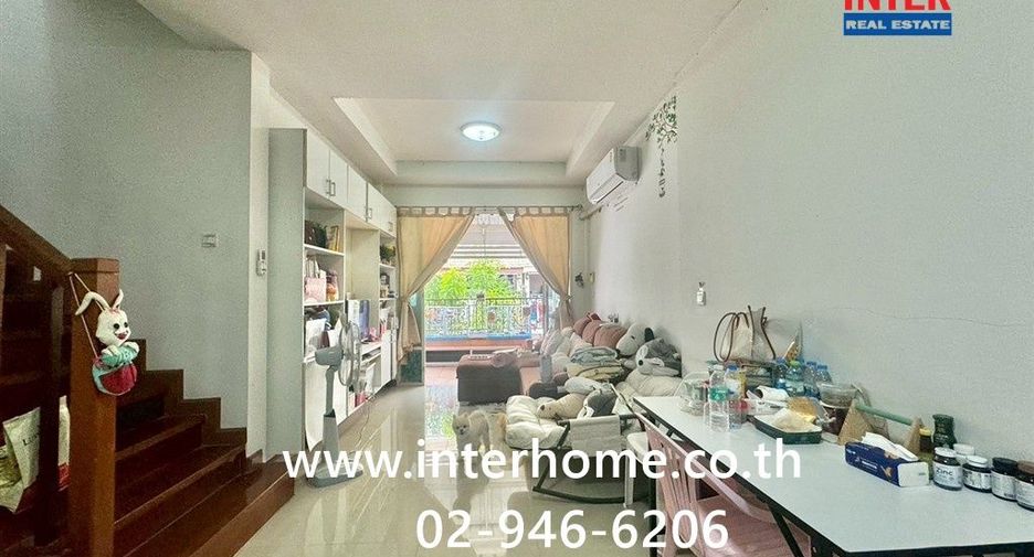 Casa adosada en venta de 3 habitaciones en Bang Kruai, Nonthaburi