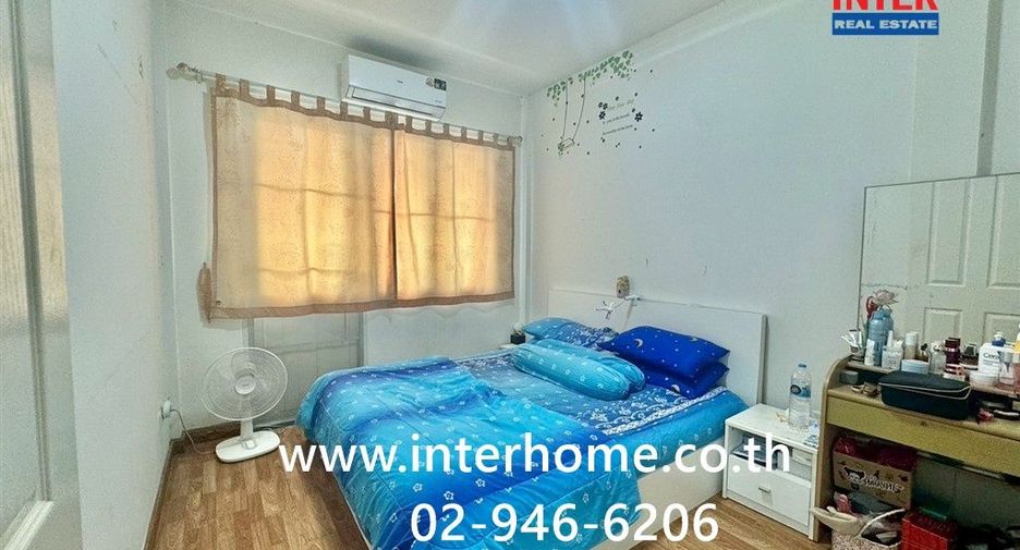 Casa adosada en venta de 3 habitaciones en Bang Kruai, Nonthaburi