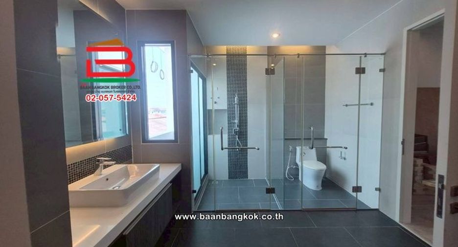 For sale 3 bedrooms townhouse in Pak Kret, Nonthaburi