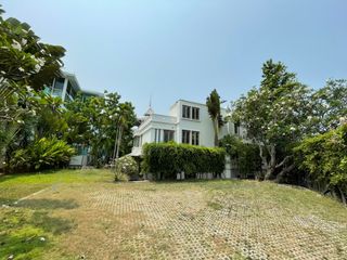 For rent 5 bedrooms villa in Bang Lamung, Chonburi