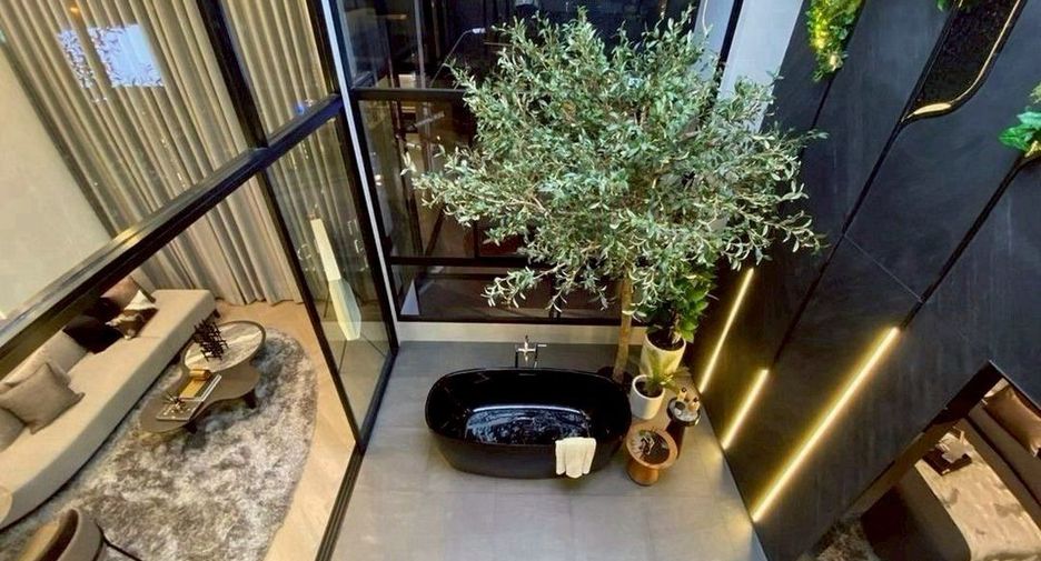 For sale 3 bedrooms condo in Watthana, Bangkok